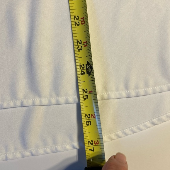 Apt. 9 Sleeveless Tank Top Womens Size XL White Semi
Sheer 1/4 Button Blouse - Picture 5 of 7